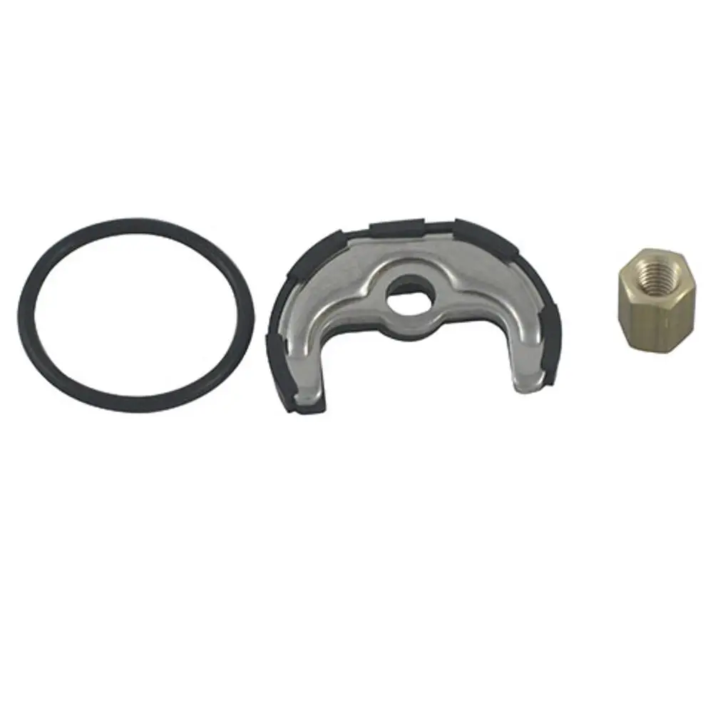 Ersatzteilset von Kludi, bestehend aus einer Metallbefestigung, einem Dichtungsring und einer zusätzlich benötigten Schraube. Geeignet für Spültischarmaturen.